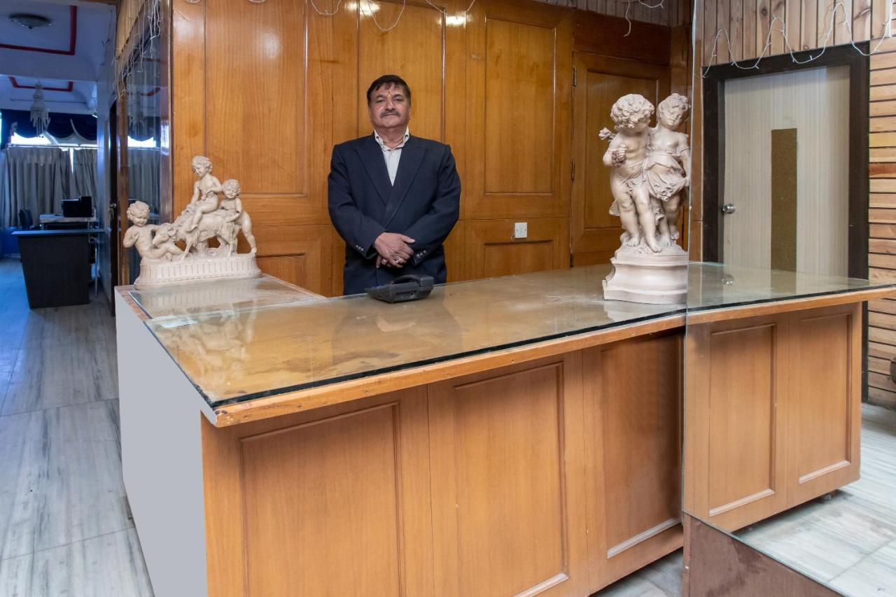 Oyo 24196 Hotel Shreenath Palace Ujjain Ngoại thất bức ảnh