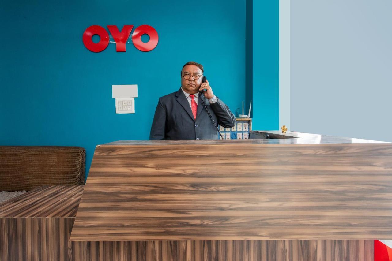 Oyo 24196 Hotel Shreenath Palace Ujjain Ngoại thất bức ảnh