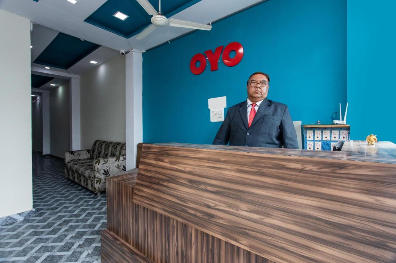 Oyo 24196 Hotel Shreenath Palace Ujjain Ngoại thất bức ảnh