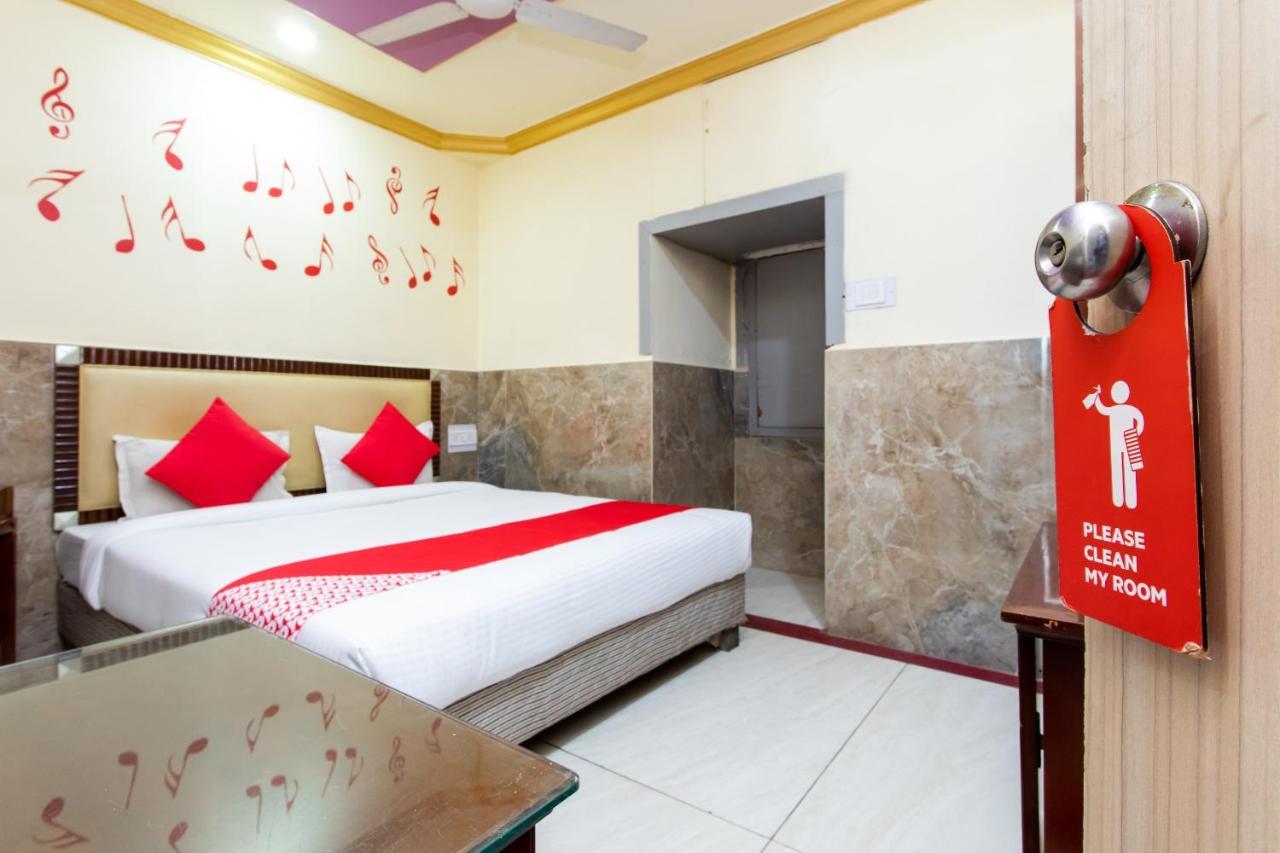 Oyo 24196 Hotel Shreenath Palace Ujjain Ngoại thất bức ảnh