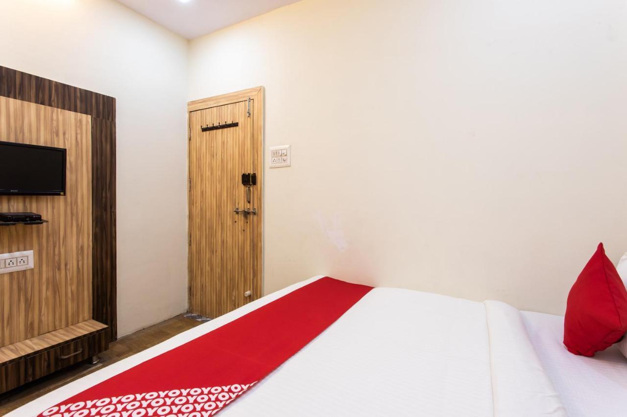 Oyo 24196 Hotel Shreenath Palace Ujjain Ngoại thất bức ảnh