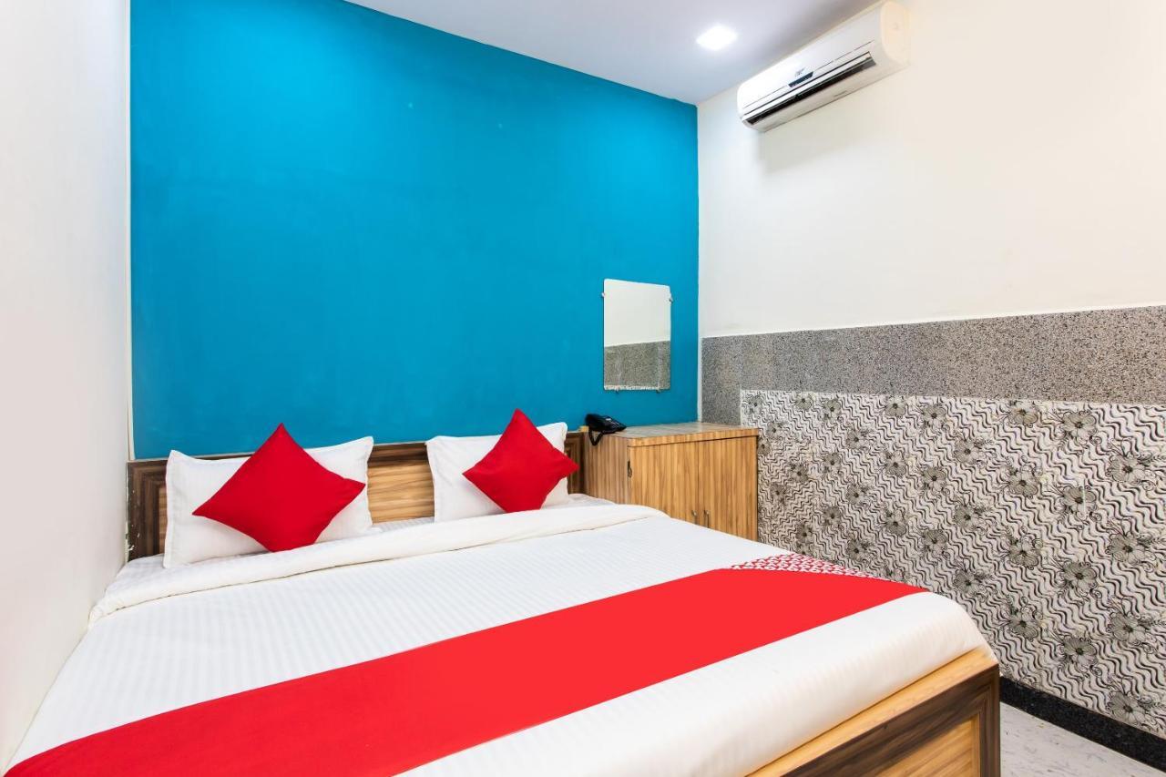 Oyo 24196 Hotel Shreenath Palace Ujjain Ngoại thất bức ảnh
