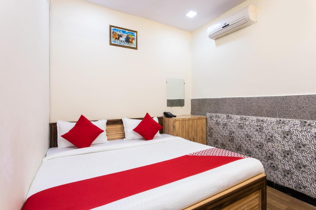 Oyo 24196 Hotel Shreenath Palace Ujjain Ngoại thất bức ảnh