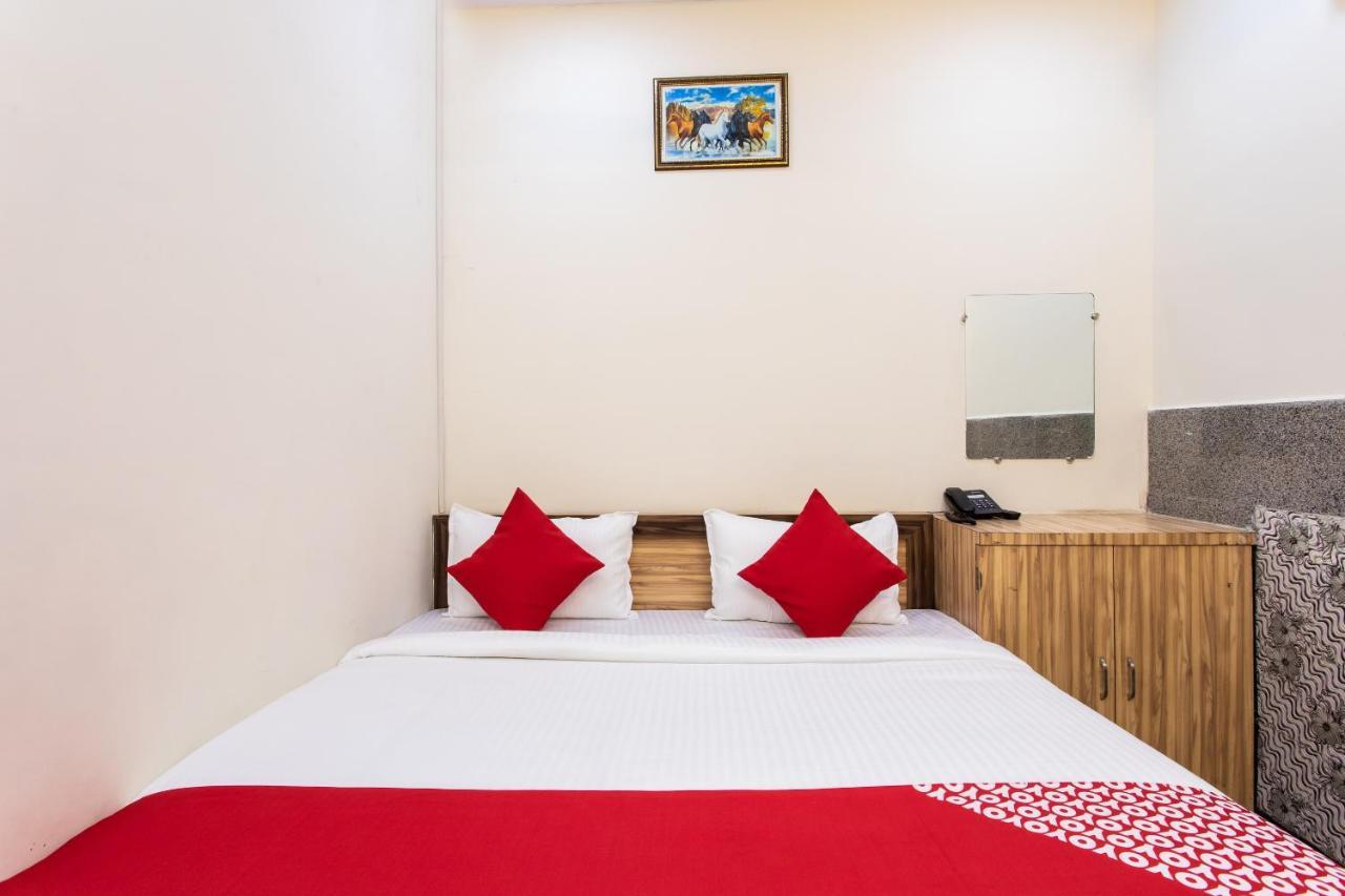 Oyo 24196 Hotel Shreenath Palace Ujjain Ngoại thất bức ảnh
