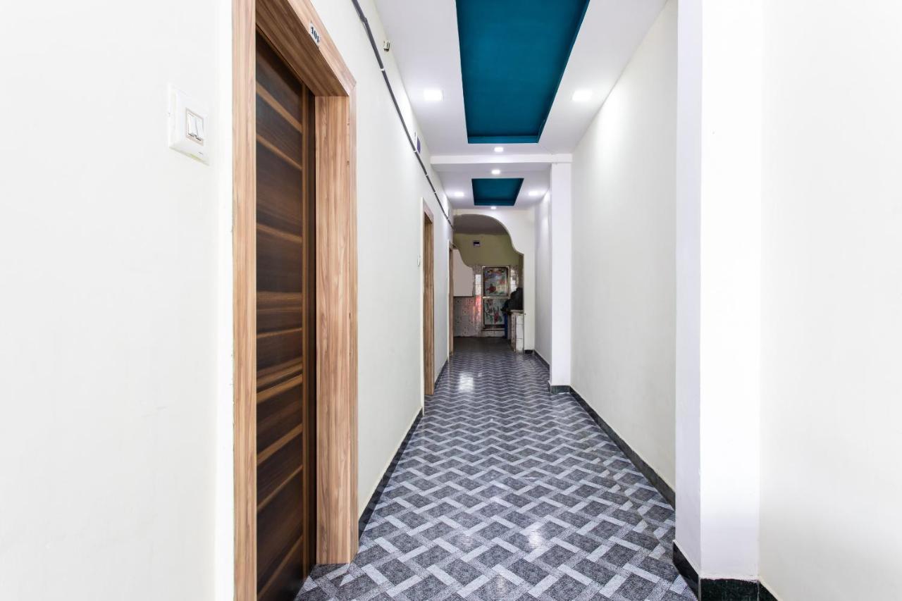 Oyo 24196 Hotel Shreenath Palace Ujjain Ngoại thất bức ảnh